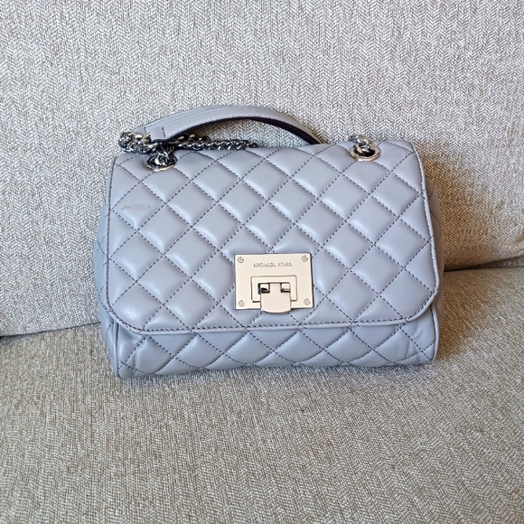 Michael Kors Vivian quilted leather shoulders bag